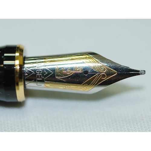 Перьевая ручка KAIGELU 316 Black Marble