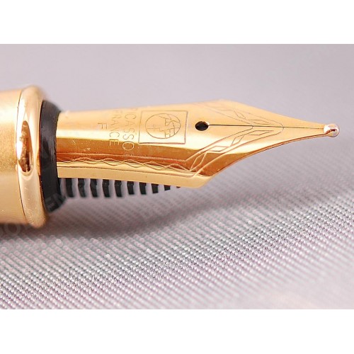 Перьевая ручка PICASSO 909 Black Gold