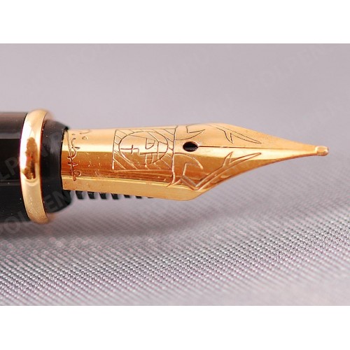 Перьевая ручка PICASSO 933 Red